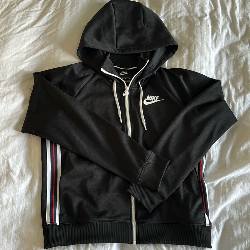 Women’s Nike full zip sweater